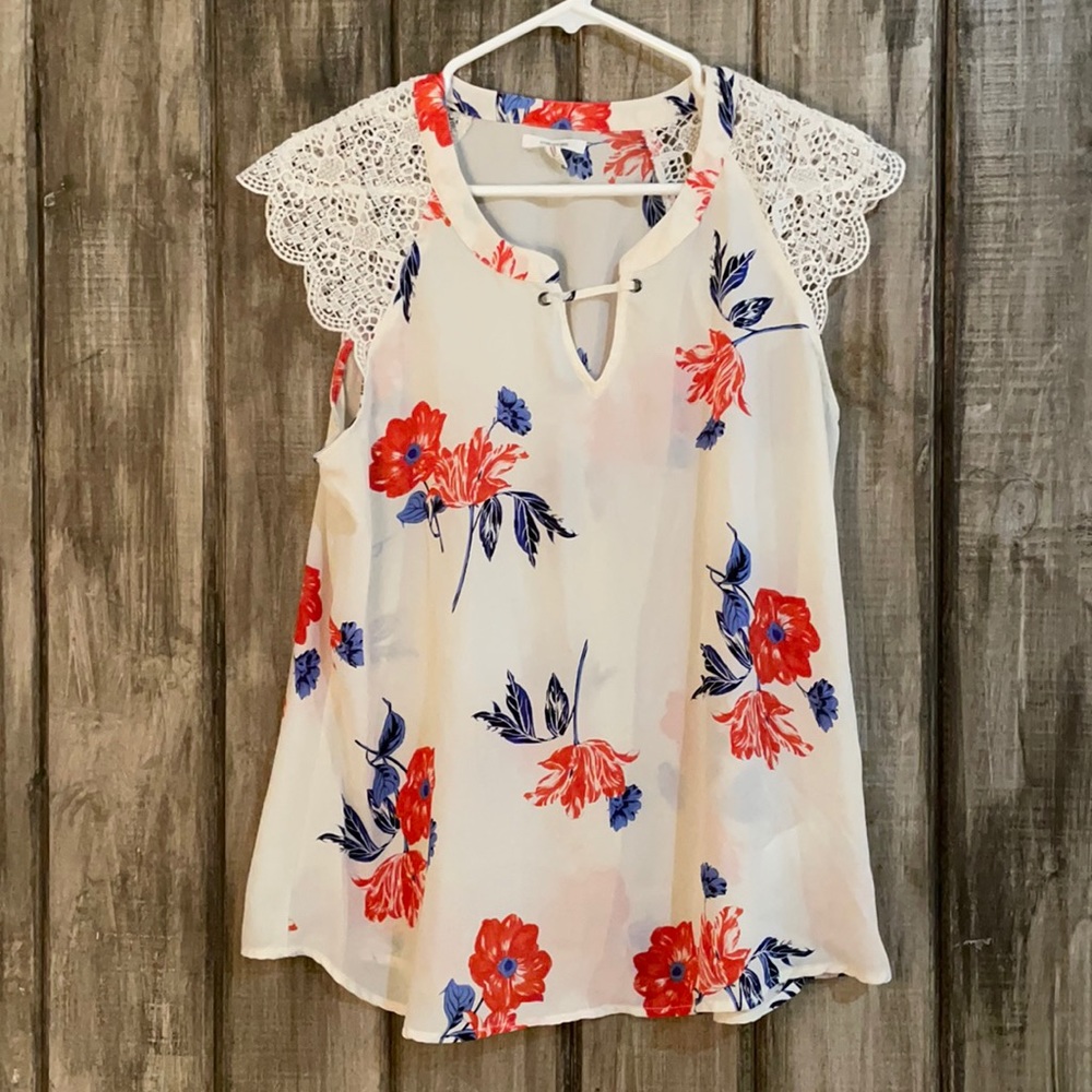 Maurice’s large lace cap sleeve blouse floral